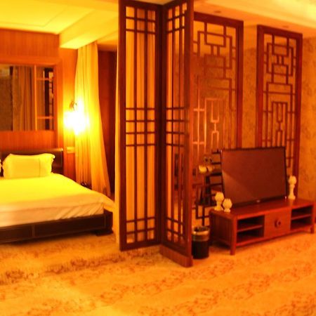 Zhuhai Rongfeng Hotel Екстериор снимка