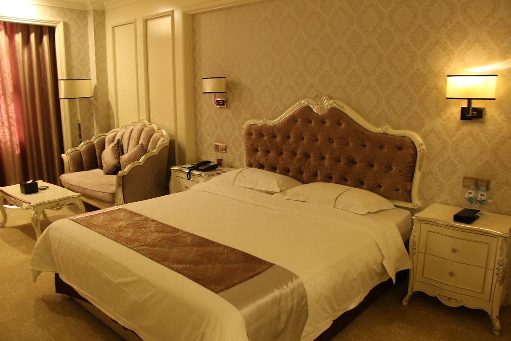 Zhuhai Rongfeng Hotel Екстериор снимка