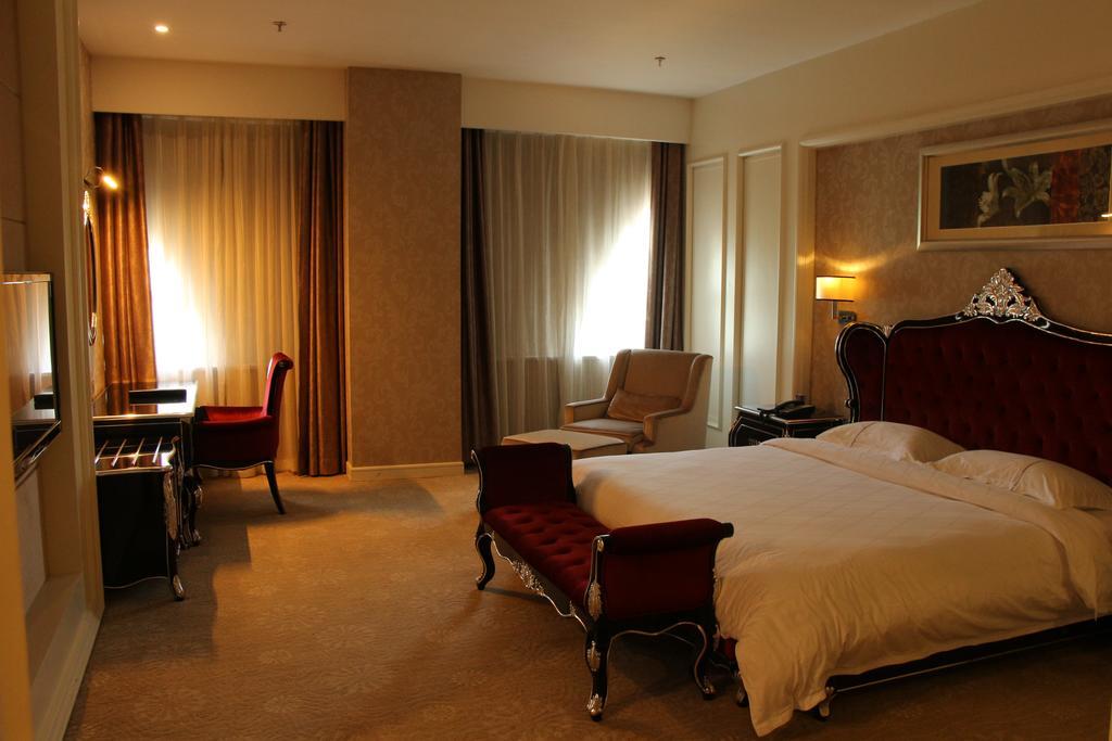 Zhuhai Rongfeng Hotel Екстериор снимка